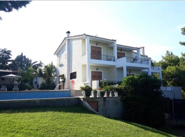 Villa Corina Near The Airport Kouvaras Экстерьер фото